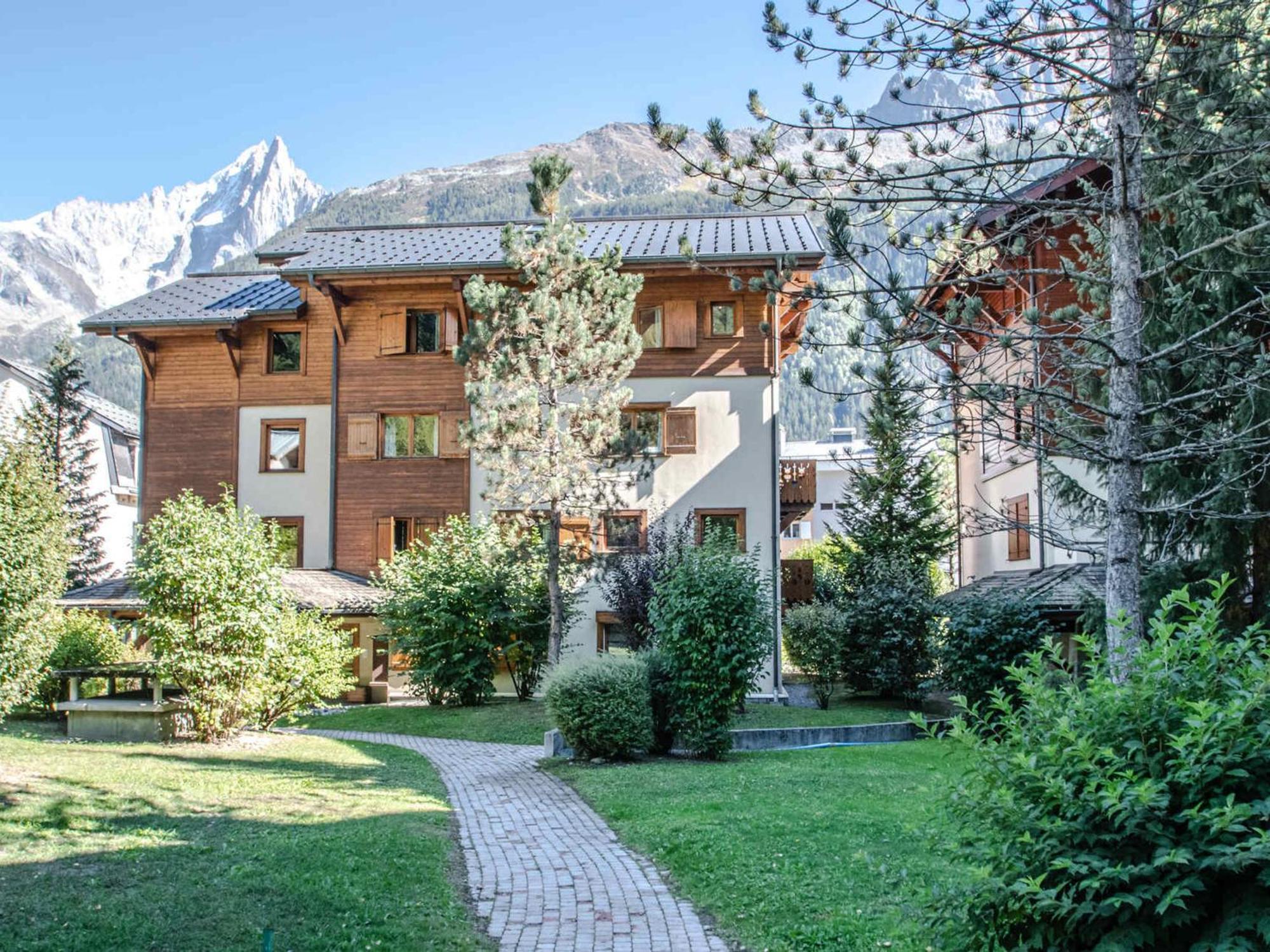 Duplex Moderne Proche Des Pistes Avec Parking Et Wifi - Fr-1-343-188 * Chamonix